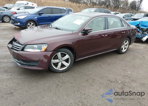 2013 Volkswagen Passat 2.5L Se z USA, uszkodzony, nr VIN 1VWBP7A30DC078558